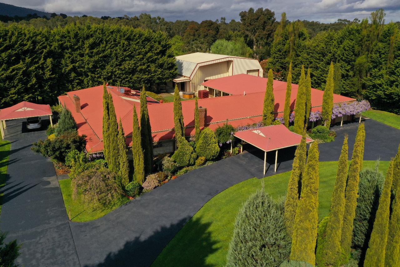 Real Estate - House in Kilsyth South VIC