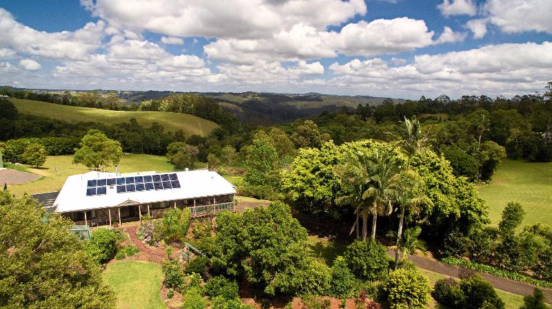 Aerial photography, drone photography by AirCam Tech