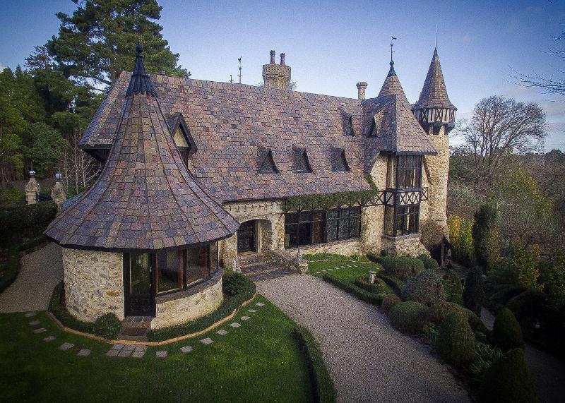 Aerial photography, drone photography by Swoopcam