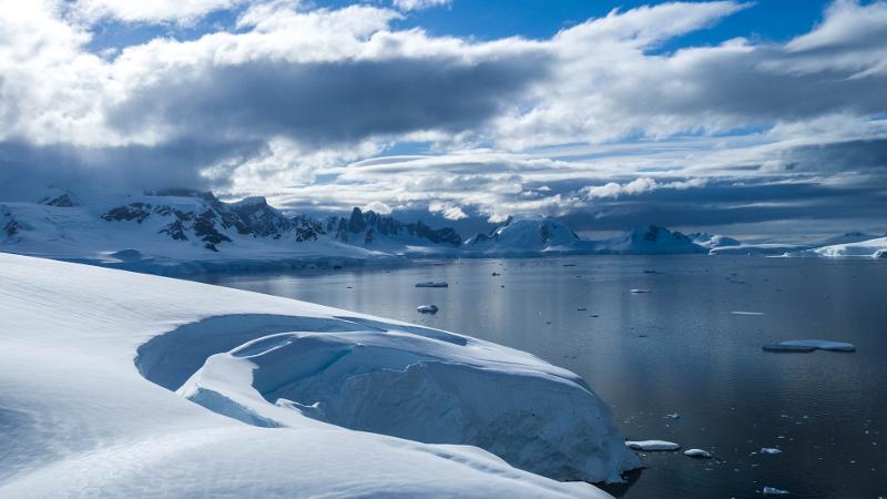 Aerial photography, drone photography by Raven Air