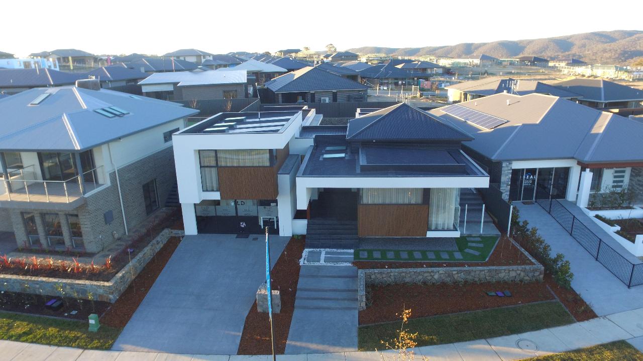 Display homes - googong