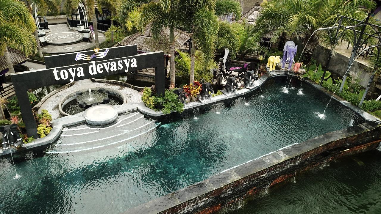 Aerial photography, drone photography by DroneWays