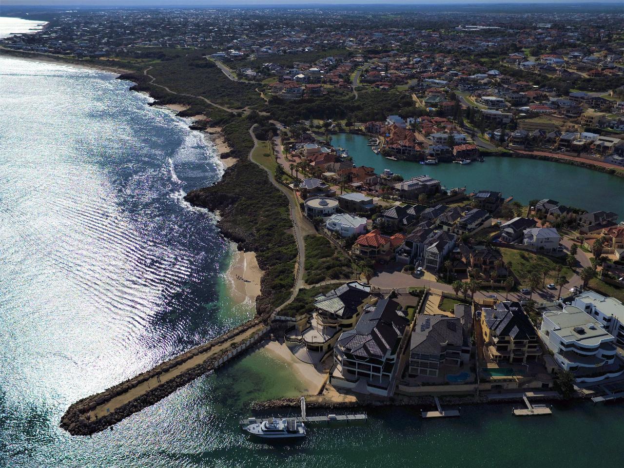 Aerial photography, drone photography by Airborne Imaging Services