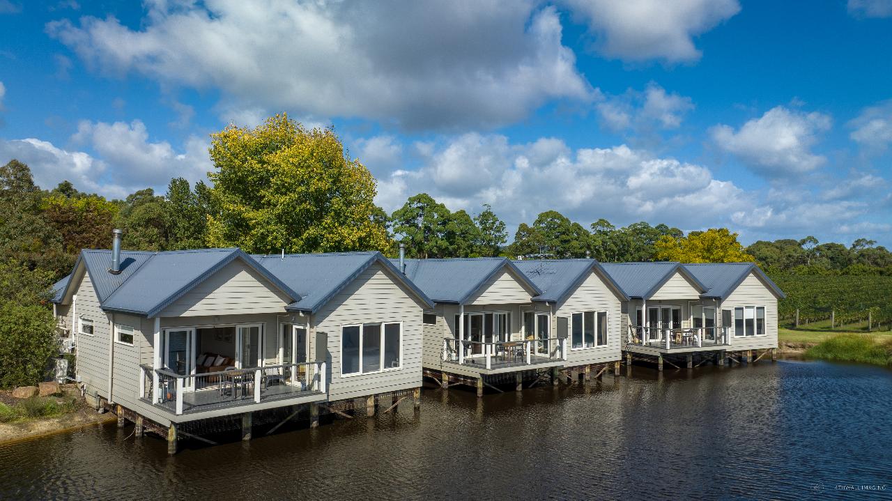 Lakeside Villas at Crittenden Estate Promotional material